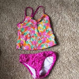 Girls 2 piece bathing suit size 6!